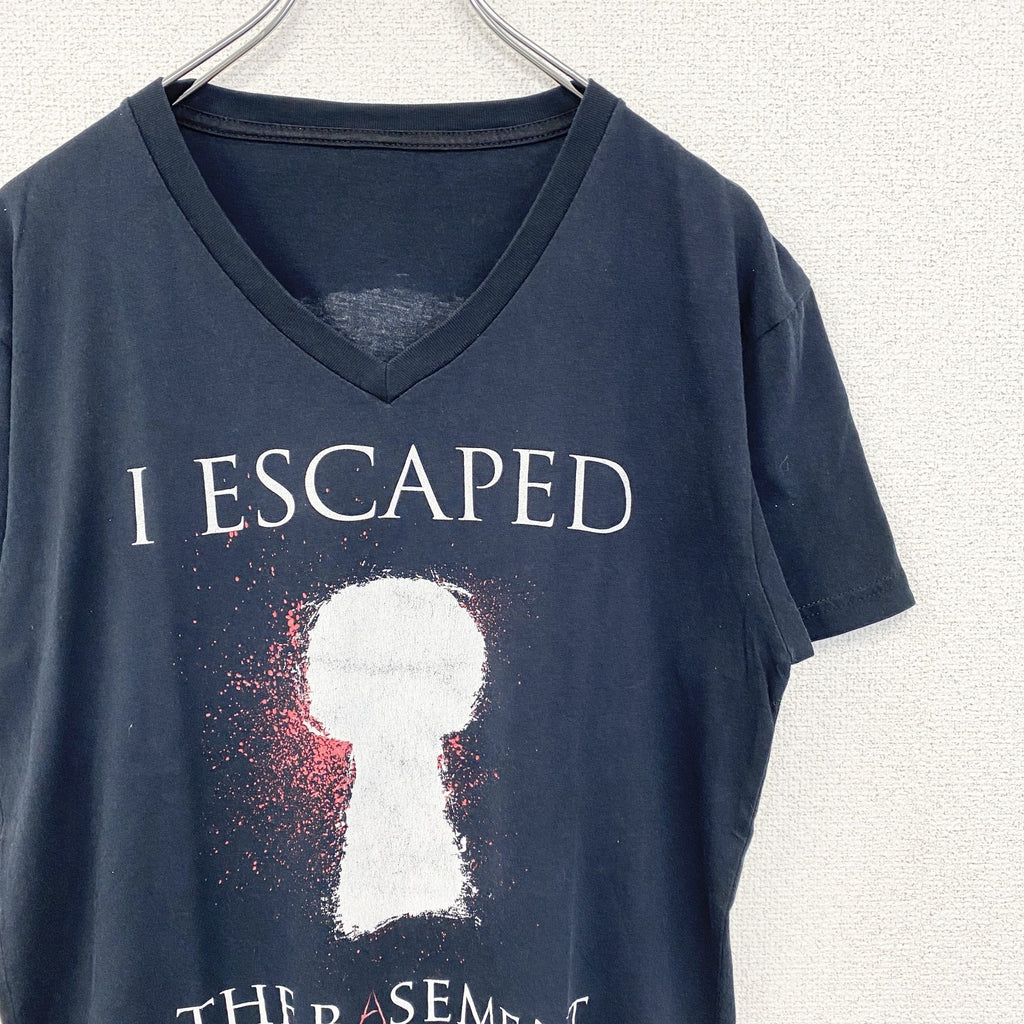 古着 used　ノーブランド　半袖プリントTシャツ　鍵穴　I ESCAPED　カジュアルデザイン　クルーネック　黒　Mサイズ