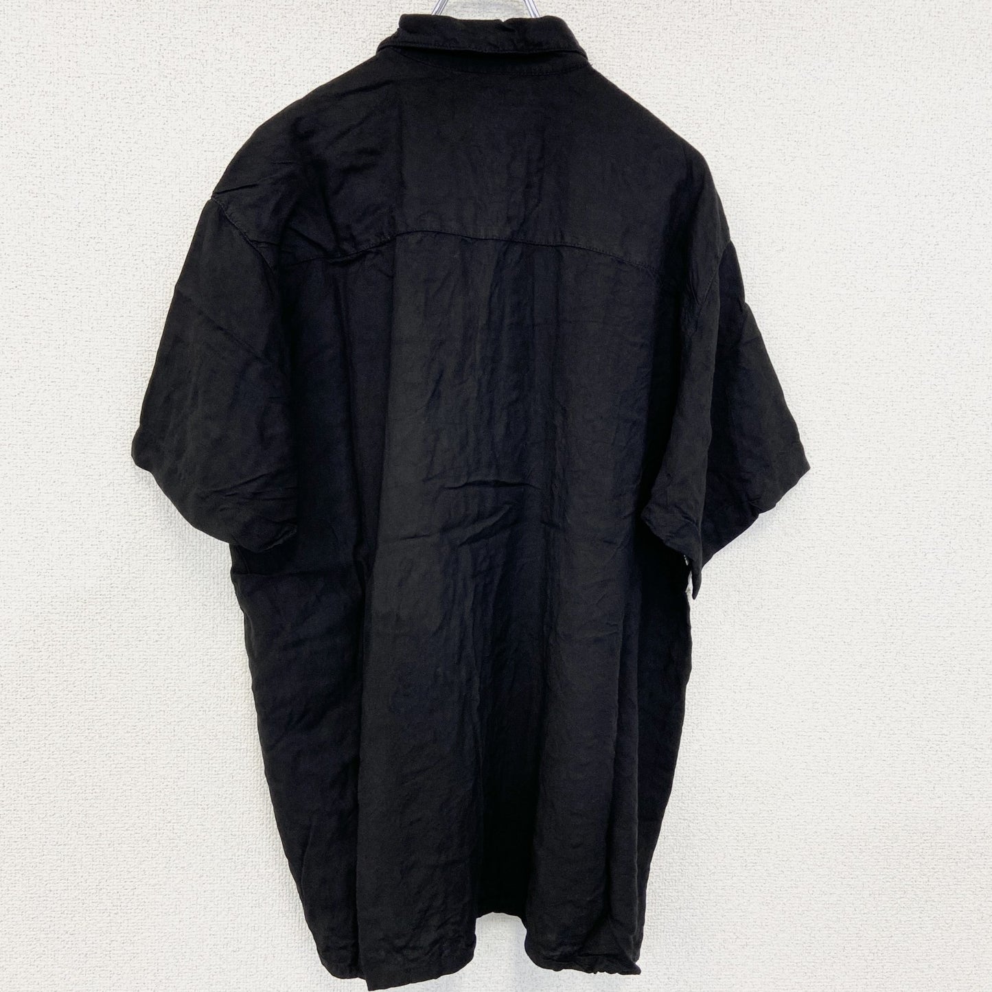 古着 used　半袖プリント柄シャツ　胸ポケット　レトロデザイン　カジュアル　幾何学模様　壁画　黒　ブラック　Lサイズ