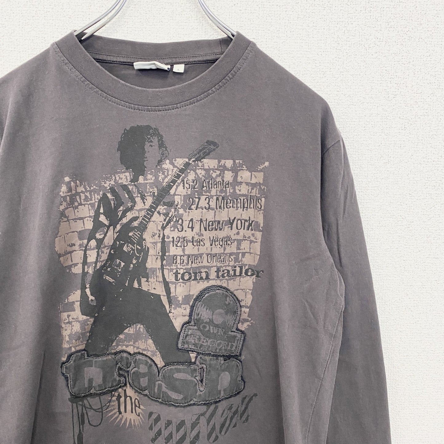 古着 used　TOM TAILOR　長袖プリントTシャツ　trash　MUSIC　立体デザイン　クルーネック　茶色　Mサイズ