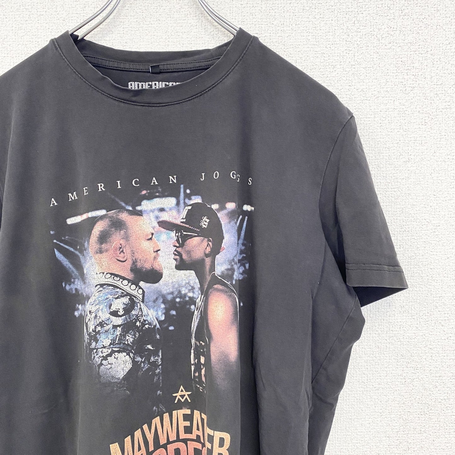 古着 used　AMERICAN JOGGS　半袖格闘技プリントTシャツ　メイウェザーVSマクレガー　クルーネック　黒　Mサイズ