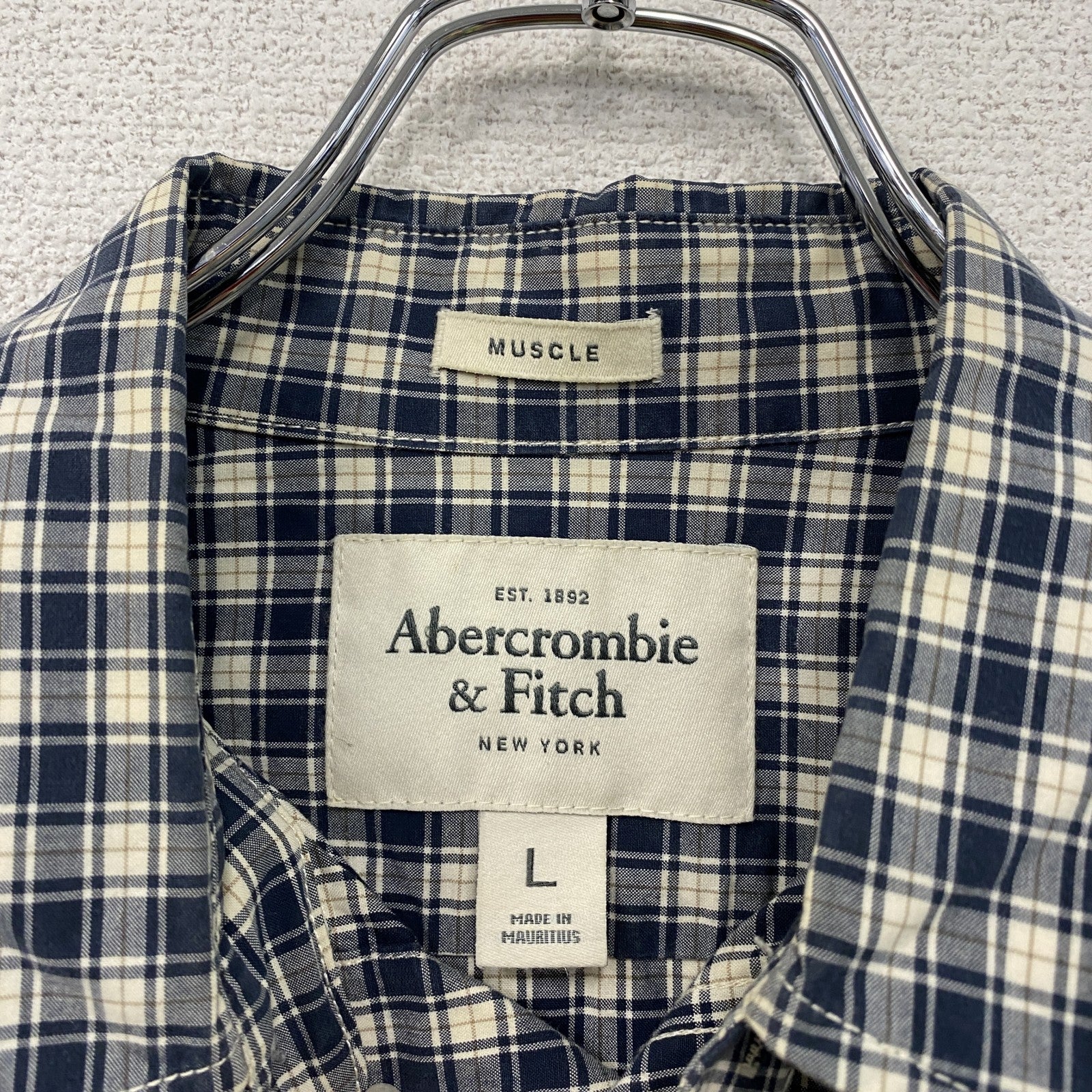 Abercrombie＆Fitch　アバクロンビー＆フィッチ　MUSCLE　長袖ボタンダウンシャツ　チェック柄　紺　ネイビー　Lサイズ