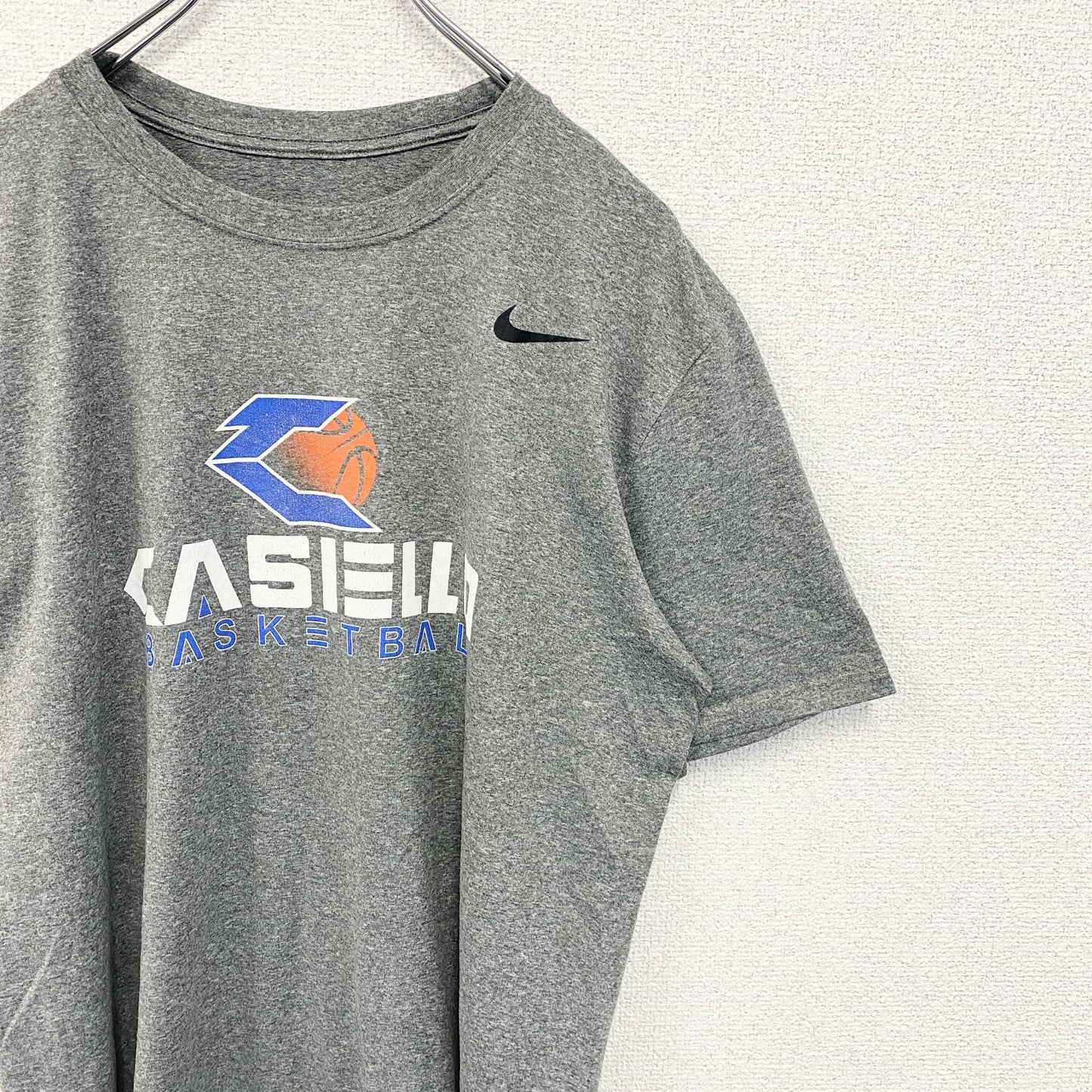 古着 used　NIKE ナイキ　半袖プリントTシャツ　バスケ　クルーネック　レトロデザイン　スウッシュロゴ　グレー　Lサイズ