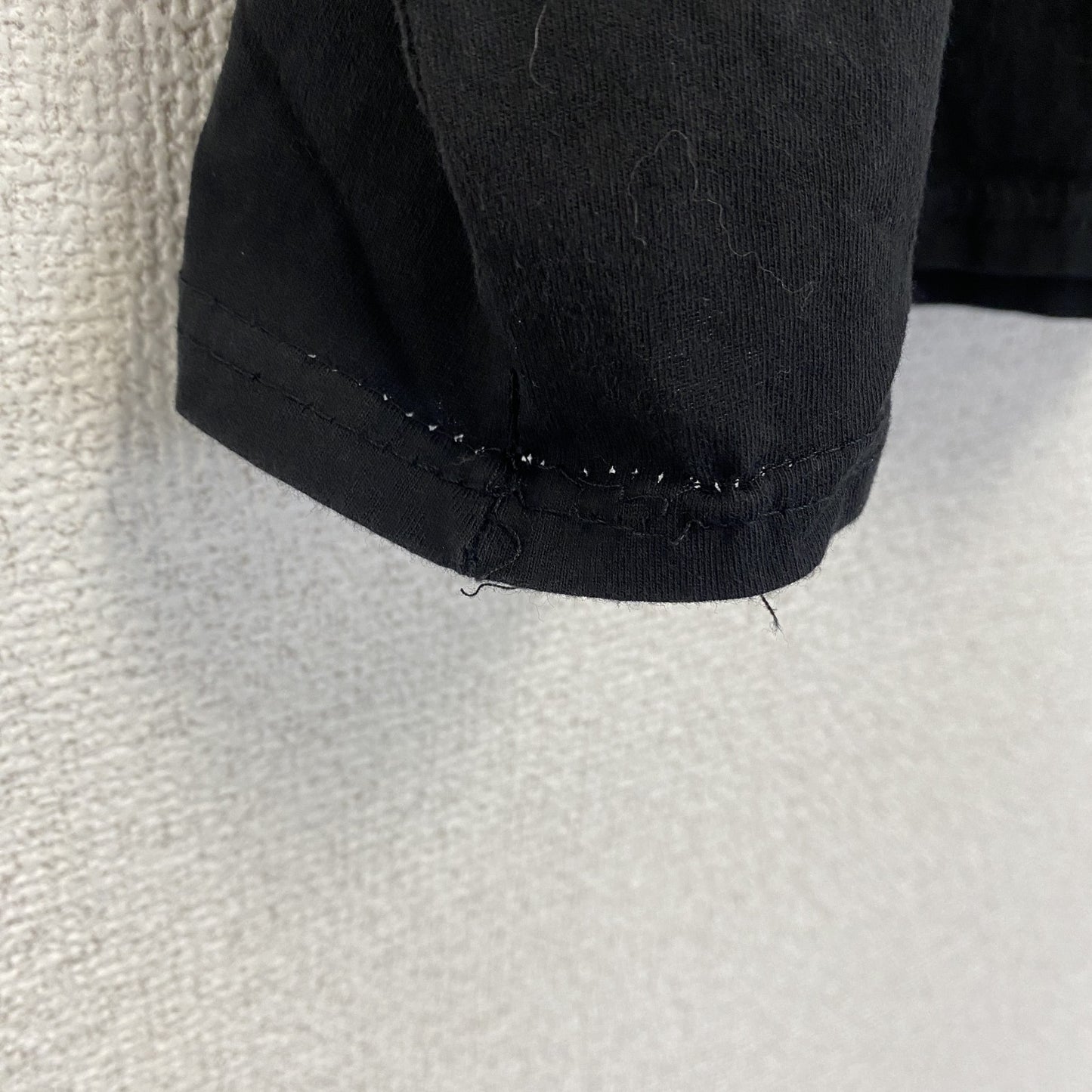 古着 used　ノーブランド　半袖個性的デザインTシャツ　人　スポーツカー　レトロ　クルーネック　黒　ブラック　春夏服　Lサイズ