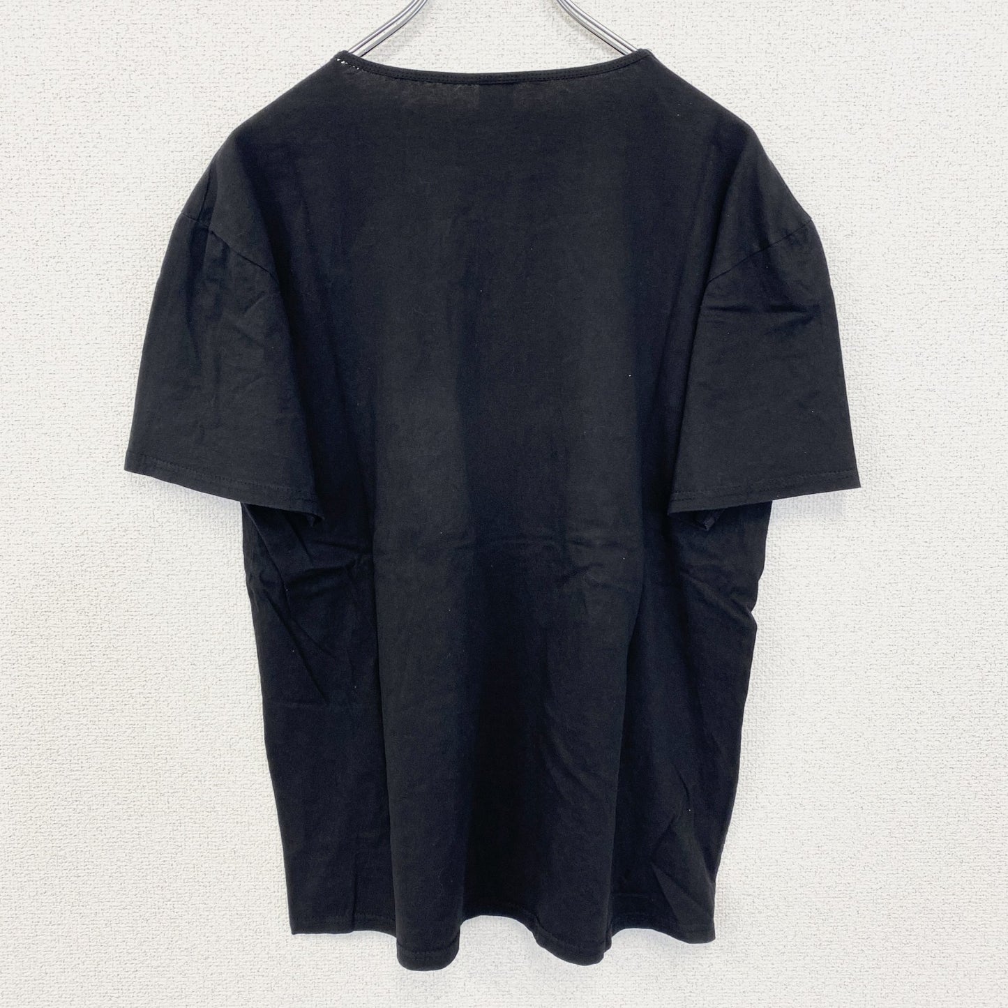 古着 used　ノーブランド　半袖個性的デザインTシャツ　人　スポーツカー　レトロ　クルーネック　黒　ブラック　春夏服　Lサイズ