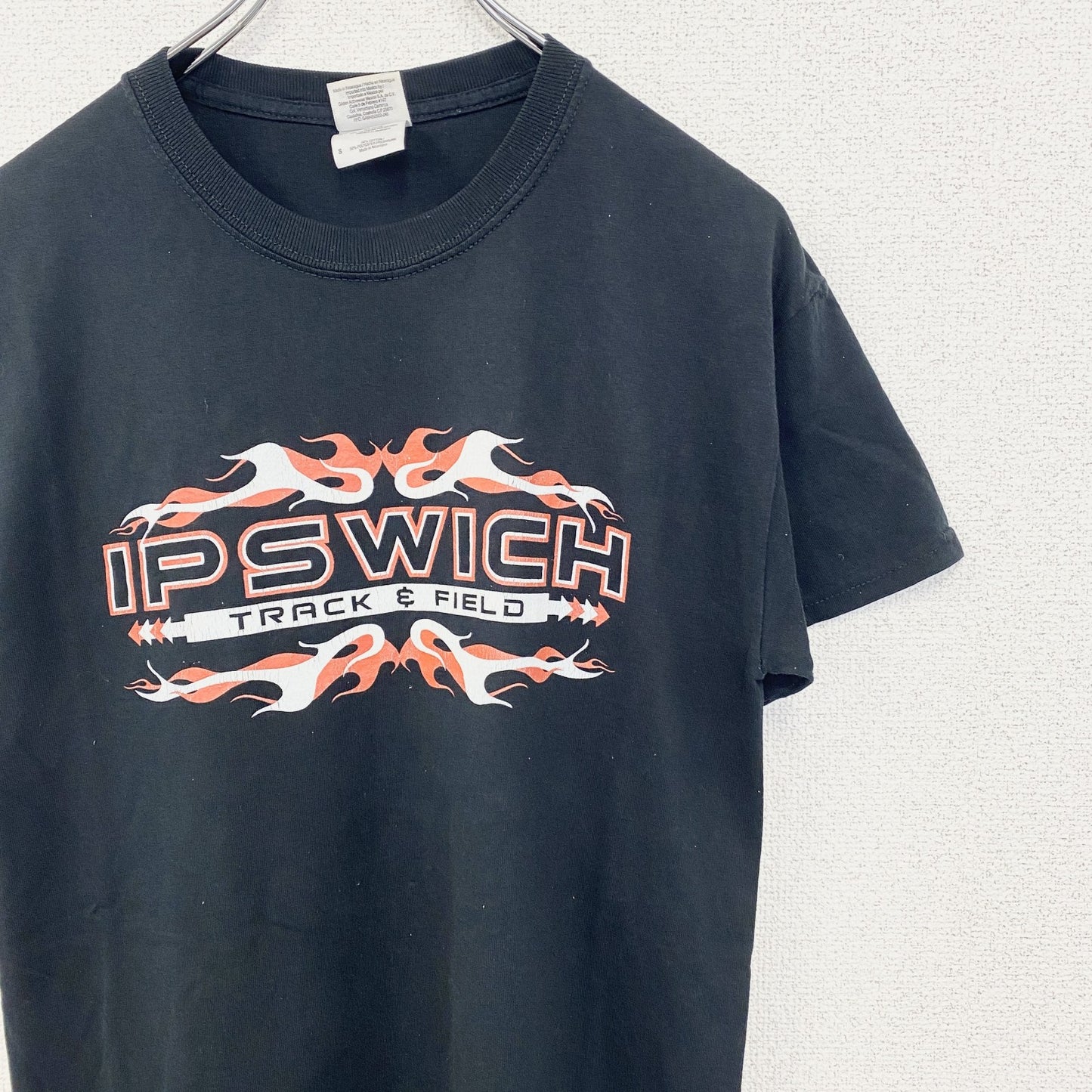 古着 used　GILDAN ギルダン　半袖スポーツデザインTシャツ　IP SWICH　陸上競技　クルーネック　黒　Sサイズ