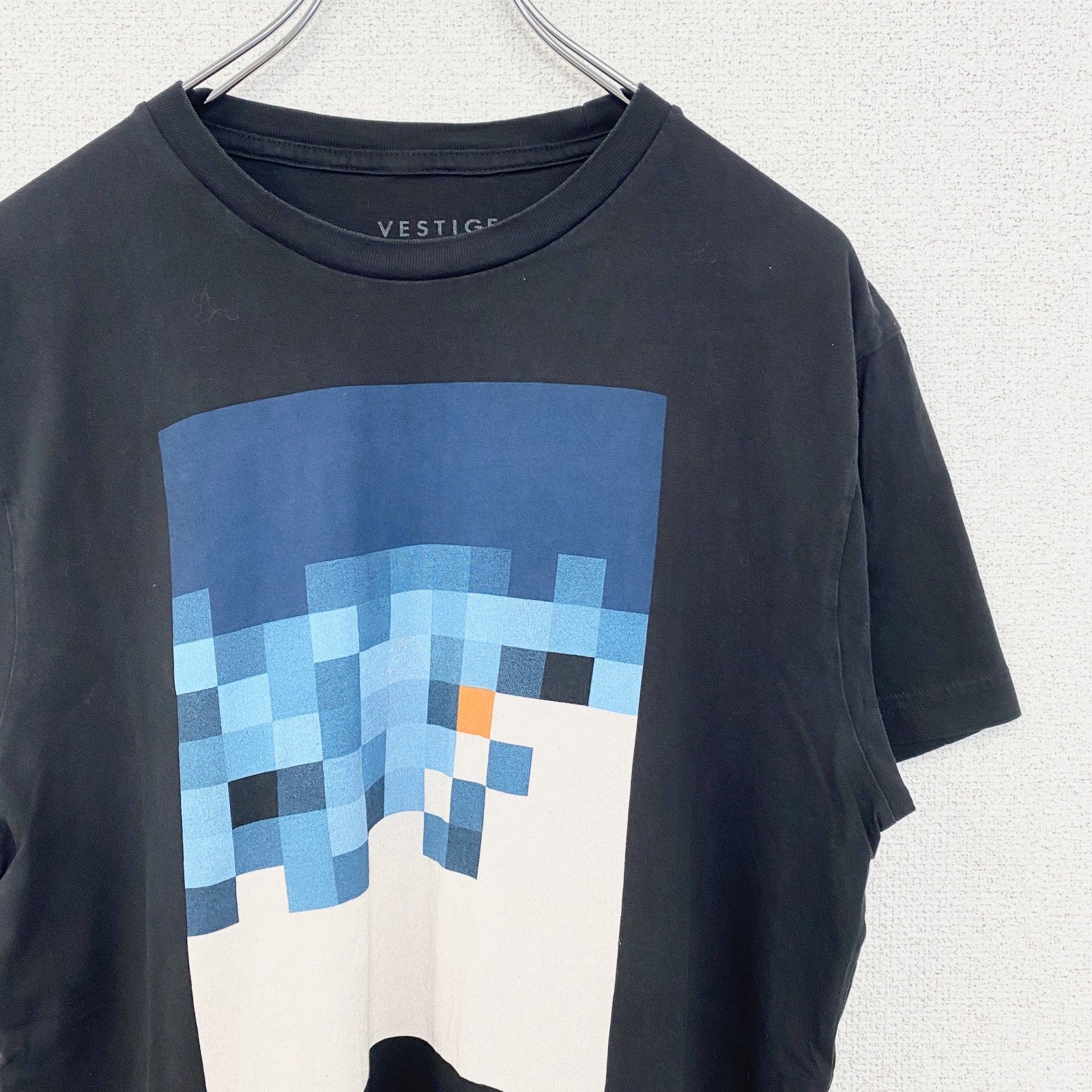 古着 used　VESTIGE　半袖プリントTシャツ　ブロックデザイン　カジュアル　モザイク　レトロ　クルーネック　黒　Mサイズ