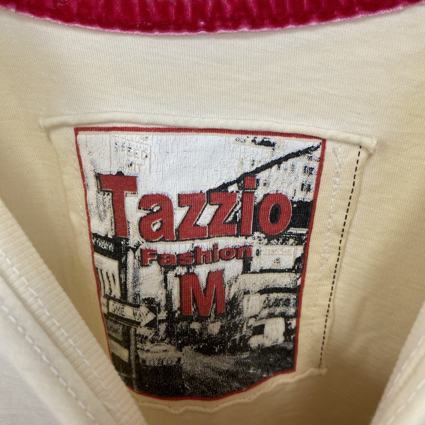 古着 used　Tazzio　半袖プリントTシャツ　CAR QUEEN KILLERS　レトロ風　クルーネック　ベージュ　Mサイズ