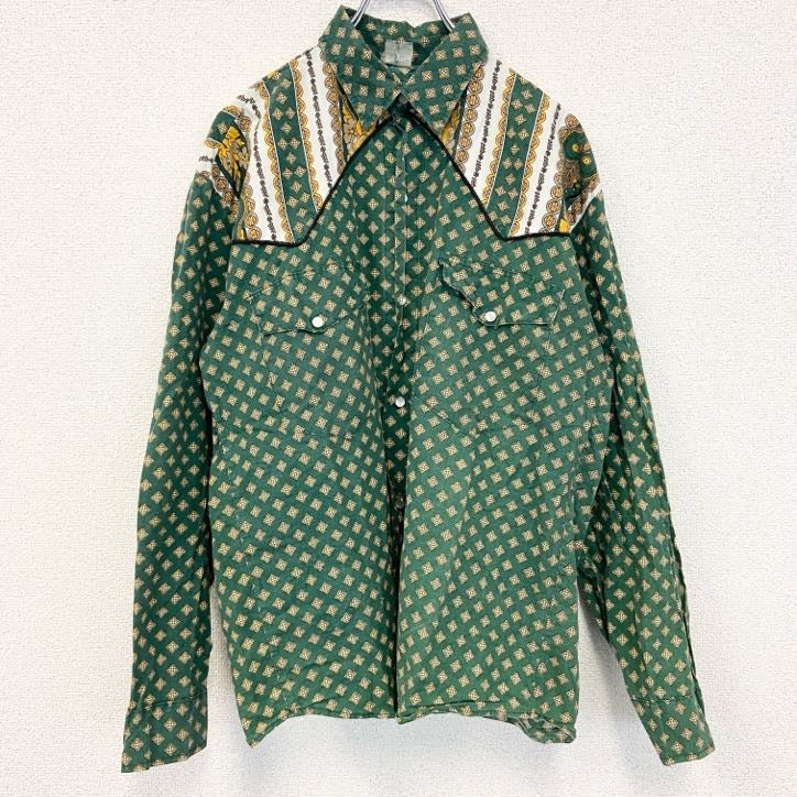 古着 used　長袖プリント総柄シャツ　レトロデザイン　胸ポケット　ウエスタン　カントリー　緑　グリーン　イエロー