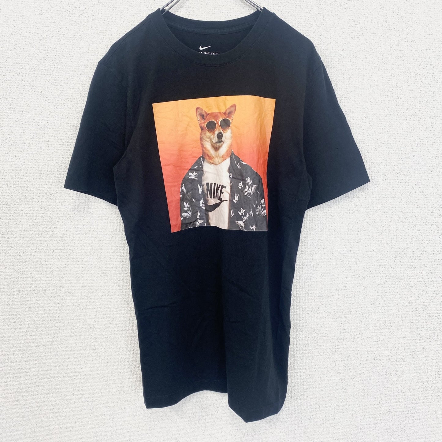 古着 used　NIKE ナイキ　半袖プリントTシャツ　柴犬　スウッシュロゴ　クルーネック　春夏服　黒　カジュアル　Sサイズ