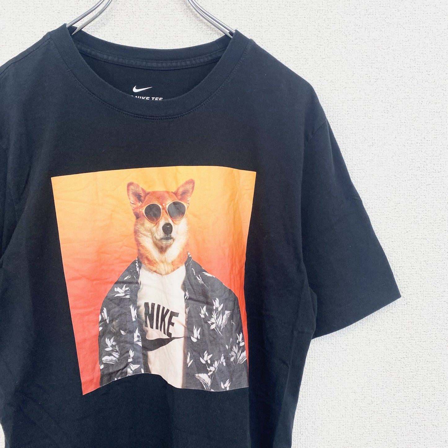 古着 used　NIKE ナイキ　半袖プリントTシャツ　柴犬　スウッシュロゴ　クルーネック　春夏服　黒　カジュアル　Sサイズ