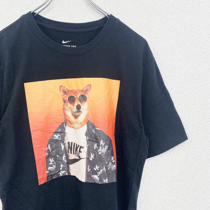 古着 used　NIKE ナイキ　半袖プリントTシャツ　柴犬　スウッシュロゴ　クルーネック　春夏服　黒　カジュアル　Sサイズ