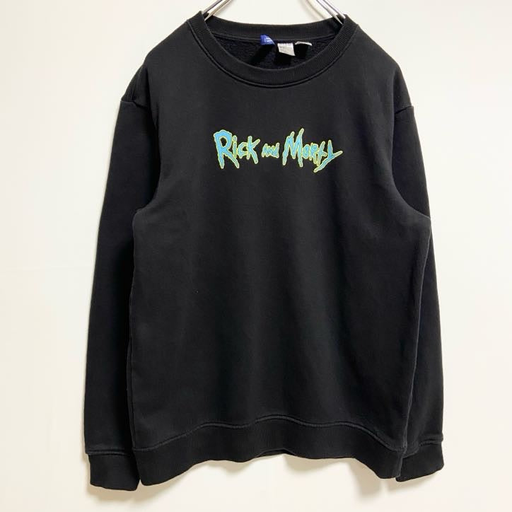 古着 used　H&M　長袖キャラクタープリントスウェット　トレーナー　Rick and Morty　バックプリント　黒　Sサイズ