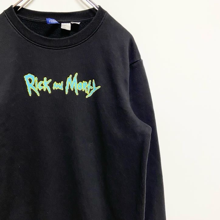 古着 used　H&M　長袖キャラクタープリントスウェット　トレーナー　Rick and Morty　バックプリント　黒　Sサイズ