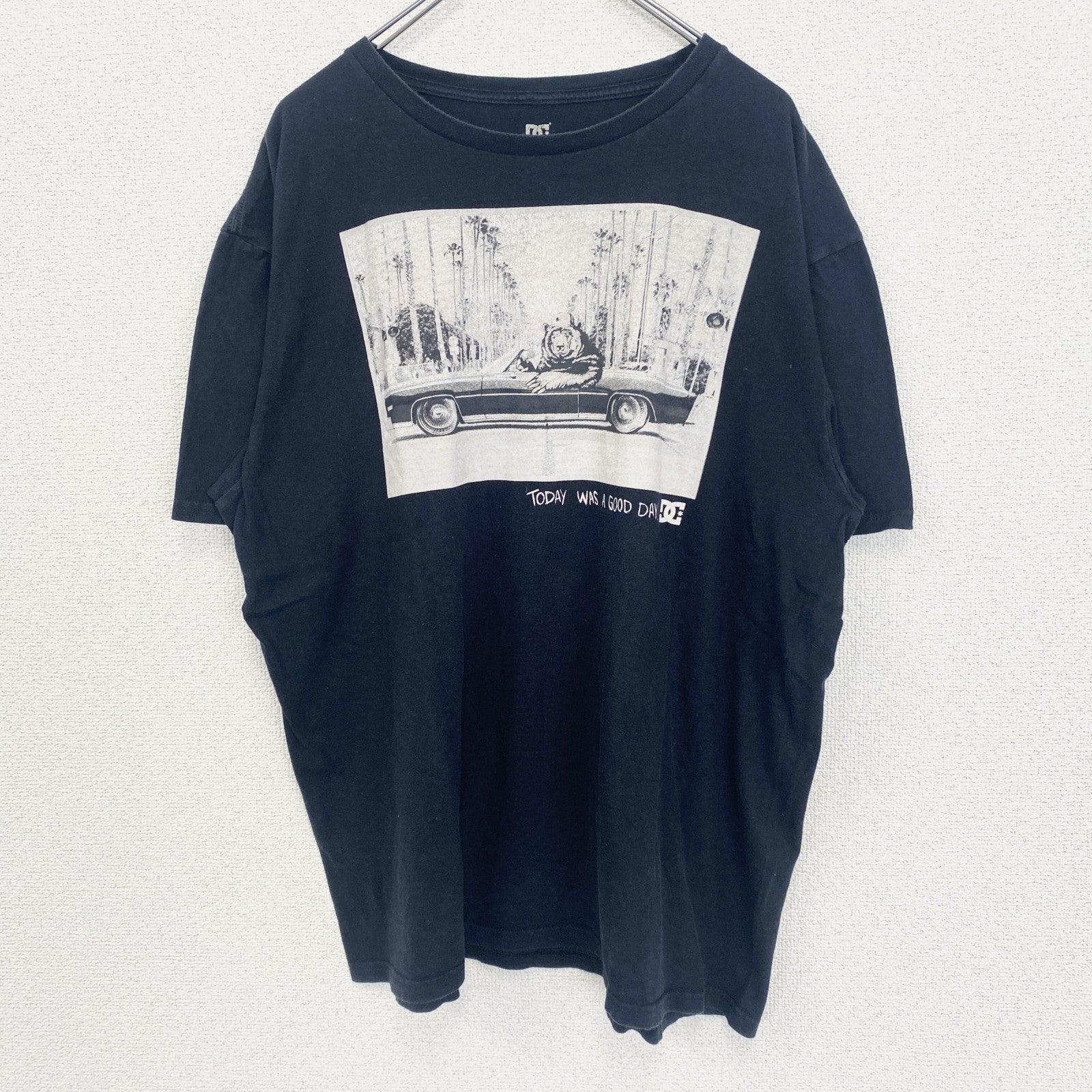 古着 used　DC ディーシー　半袖プリントTシャツ　ベアー　車　ビッグT　クルーネック　春夏服　レトロ　黒　XLサイズ