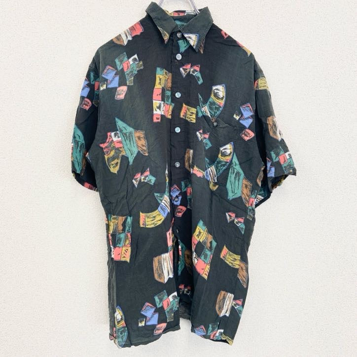古着 used　LIMIT　半袖プリント総柄シャツ　レトロデザイン　アロハ　幾何学模様　アート　黒　ブラック　