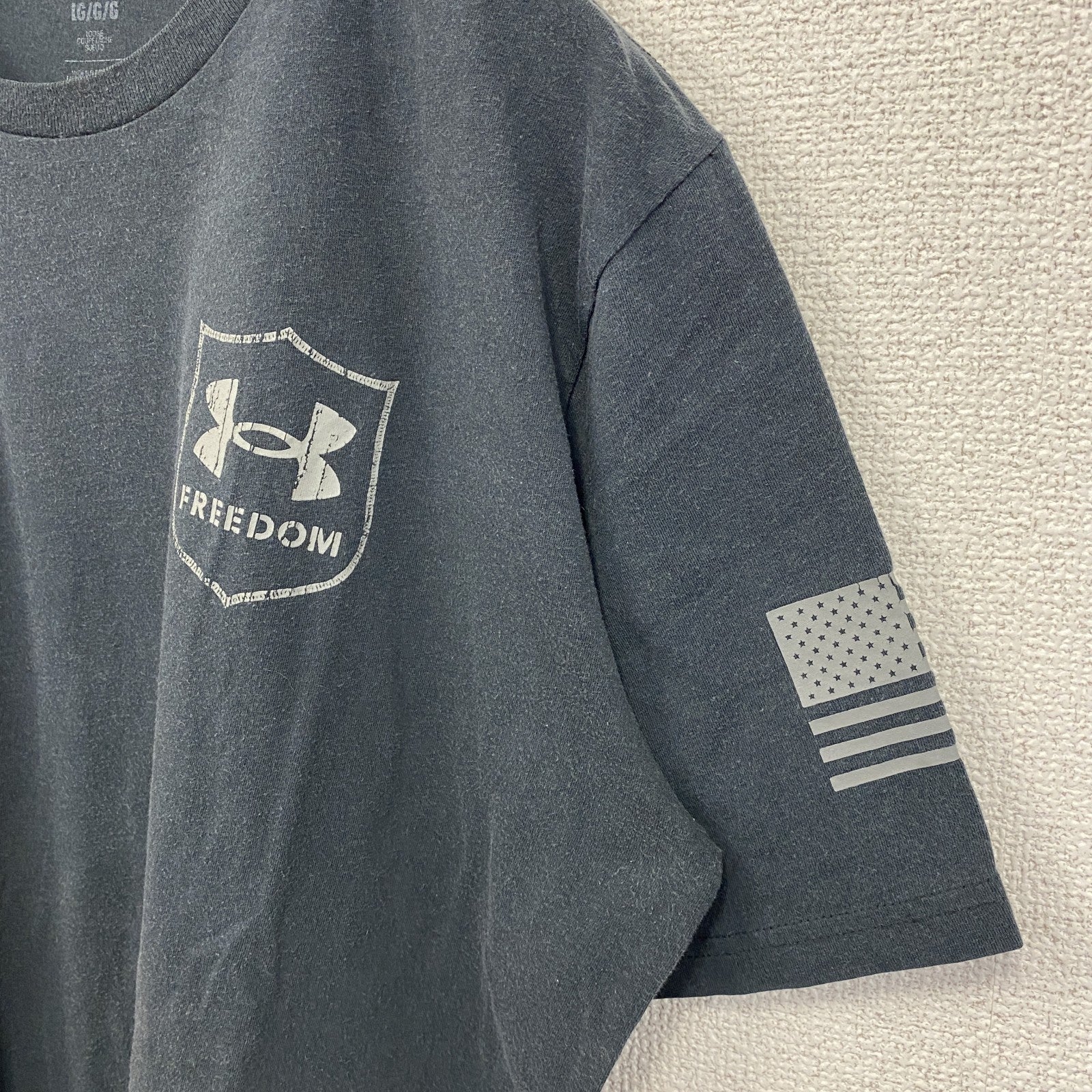 古着 used　UNDER ARMOUR アンダーアーマー　半袖ワンポイントTシャツ　バックプリント　黒　ブラック　Lサイズ　
