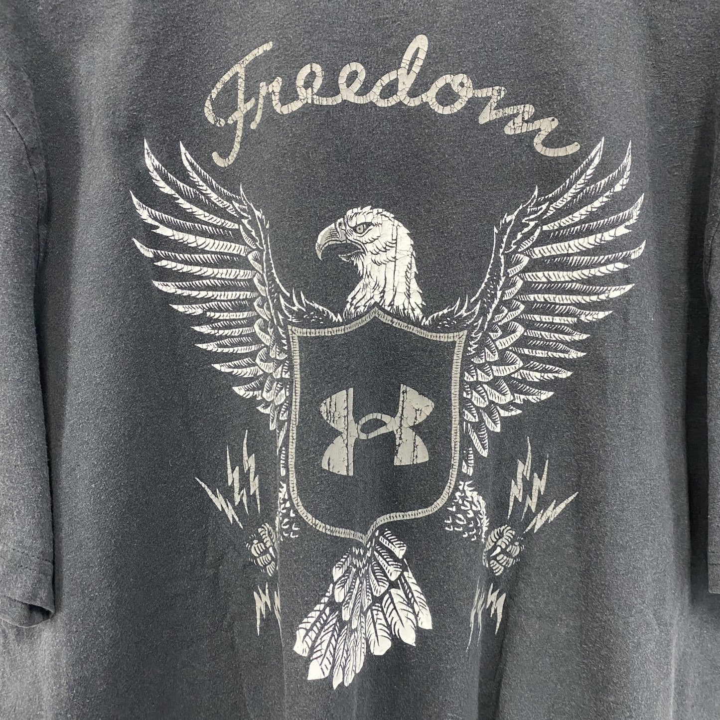 古着 used　UNDER ARMOUR アンダーアーマー　半袖ワンポイントTシャツ　バックプリント　黒　ブラック　Lサイズ　