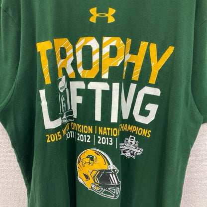 古着 used　UNDER ARMOUR アンダーアーマー　半袖プリントTシャツ　NCAA　アメフト　クルーネック　緑　Lサイズ