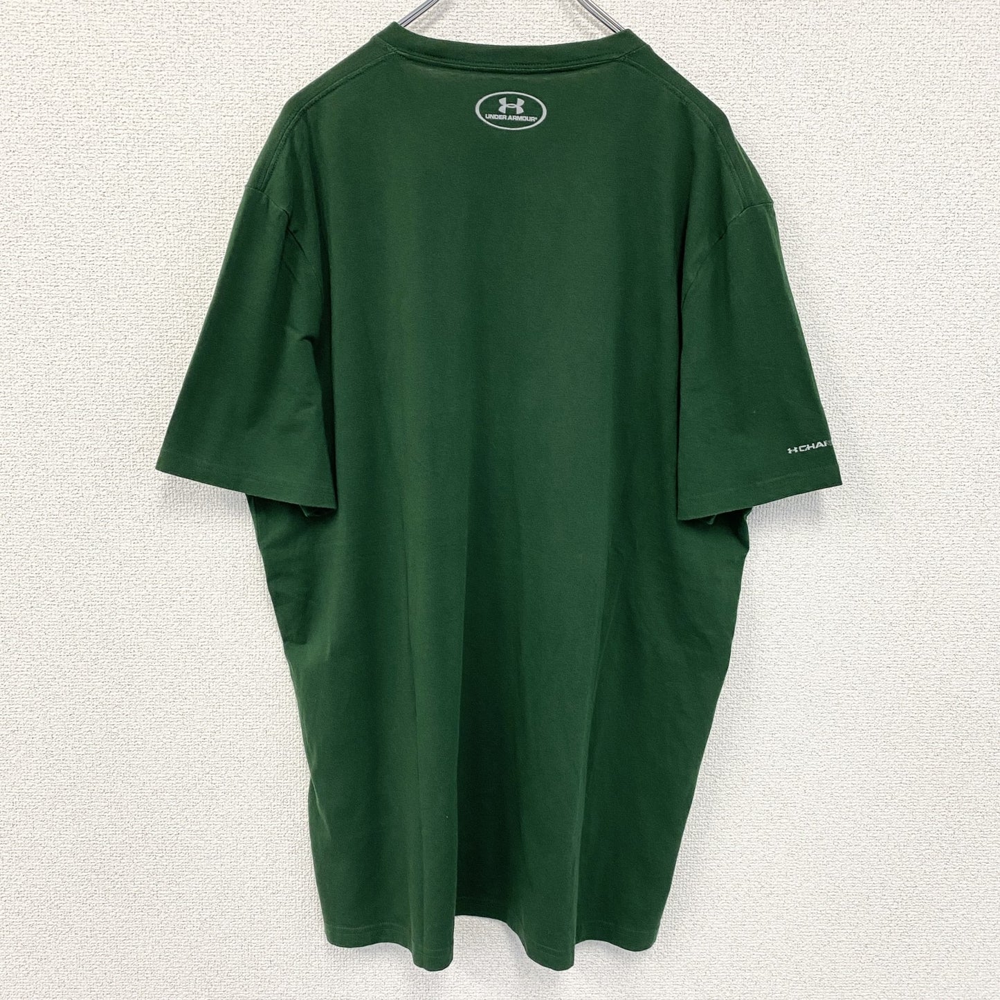 古着 used　UNDER ARMOUR アンダーアーマー　半袖プリントTシャツ　NCAA　アメフト　クルーネック　緑　Lサイズ
