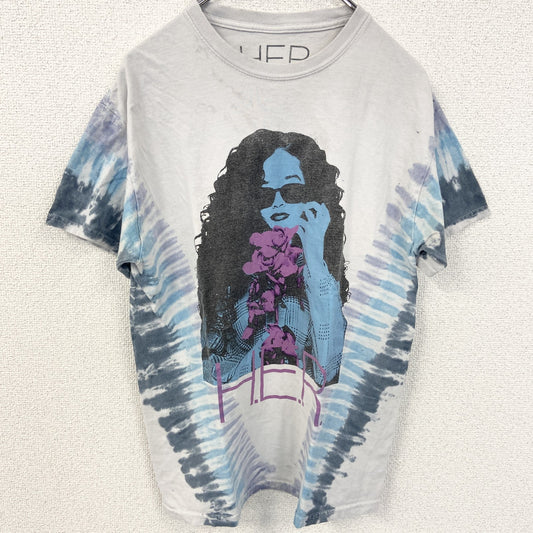 古着 used　H.E.R.　ハー　半袖アーティストプリントTシャツ　カジュアルデザイン　クルーネック　白　レトロ　Sサイズ
