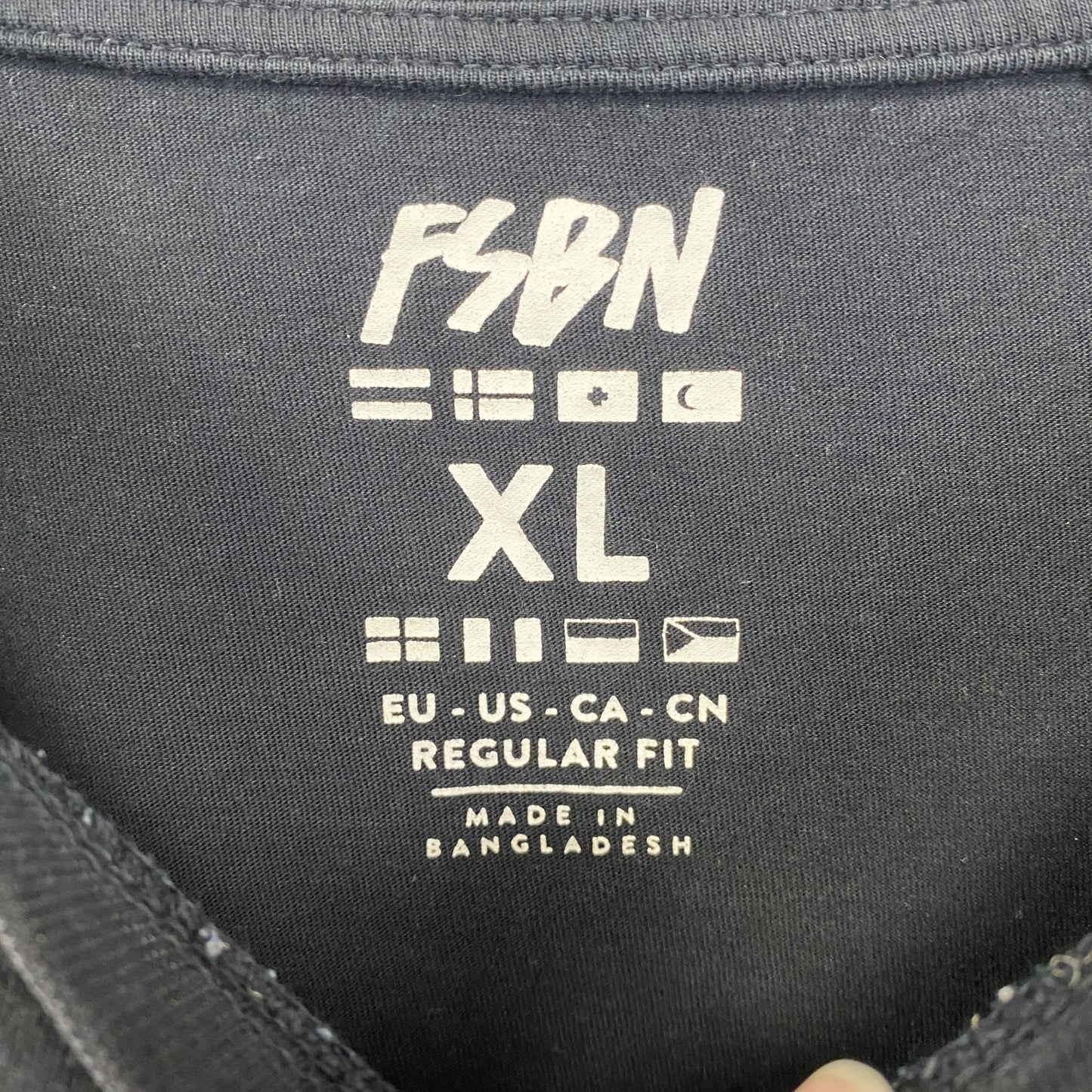 古着 used　FSBN　半袖ダメージビッグプリントTシャツ　スター　星　クルーネック　春夏服　黒　カジュアルデザイン　XLサイズ
