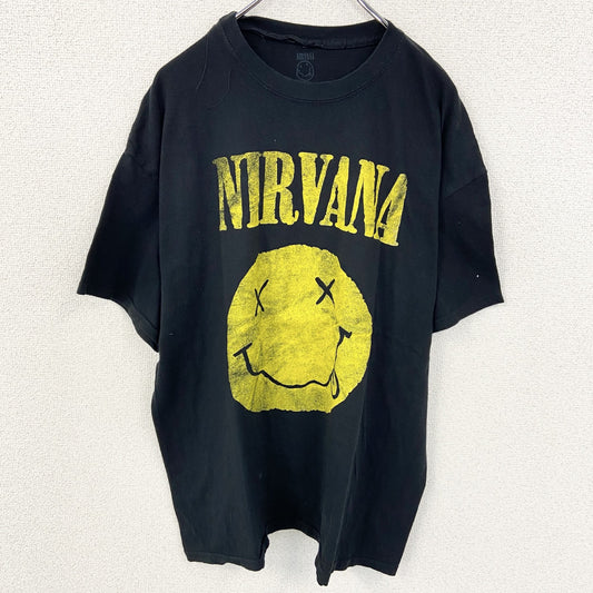 古着 used　NIRVANA ニルヴァーナ　半袖プリントバンドTシャツ　レトロ　スマイルプリント　クルーネック　黒　Mサイズ