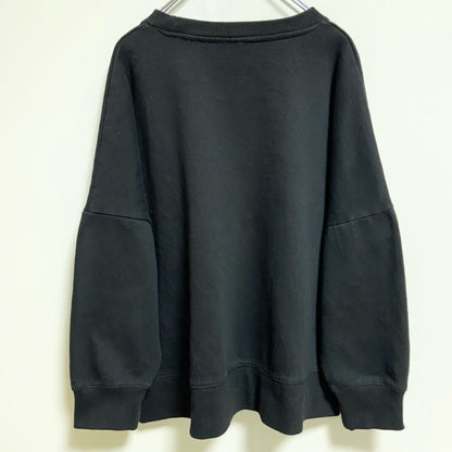 古着 used　長袖ロゴプリントスウェット　トレーナー　クルーネック　アルファベット　黒　ブラック　レトロデザイン　秋冬服