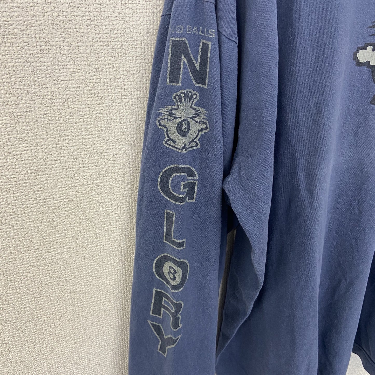 古着　used 長袖プリントTシャツ　ロンT　ネイビー　くすみカラー　エイトボール　両袖プリント　アメカジ　クルーネック