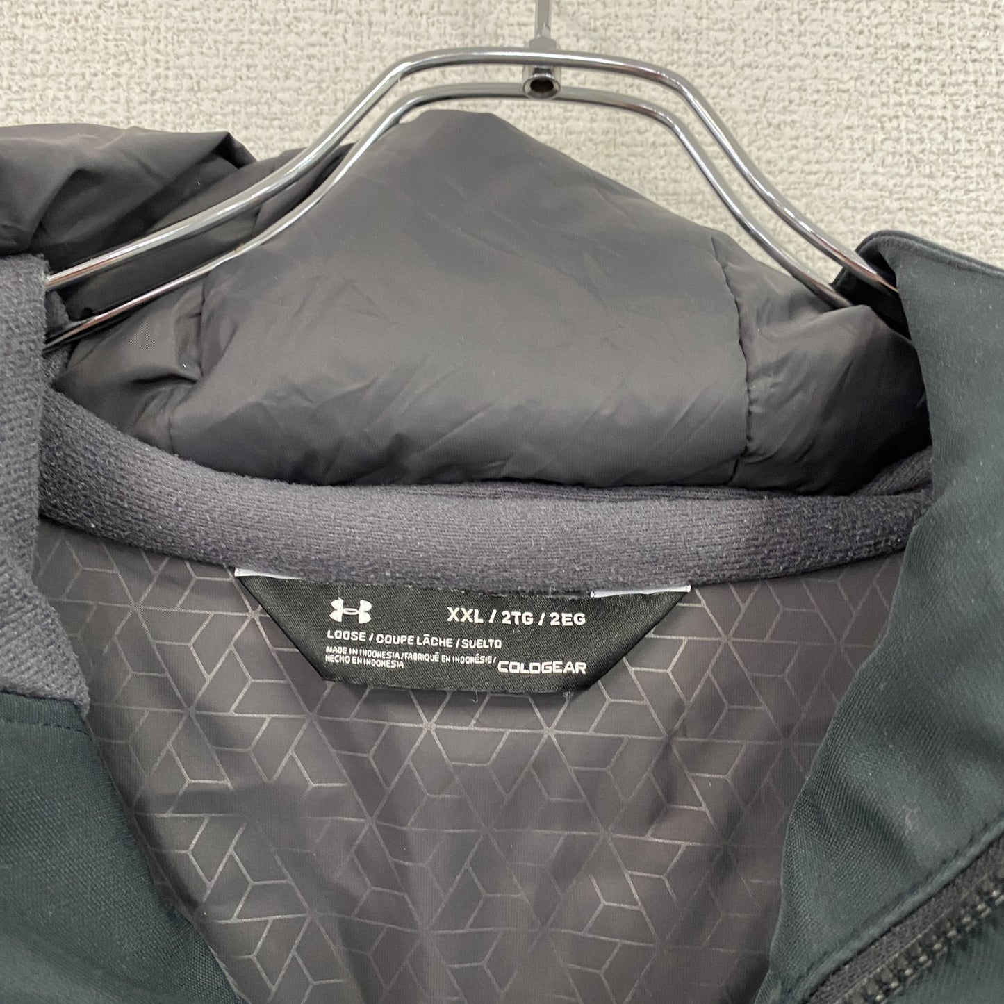 UNDER ARMOUR　アンダーアーマー　フルジップジャケット　黒　ブラック　2XLサイズ