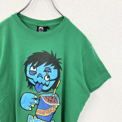 古着 used　NEFF 半袖イラストTシャツ　緑　グリーン　キャラクタープリント　ストリート　モンスター　個性的　Lサイズ