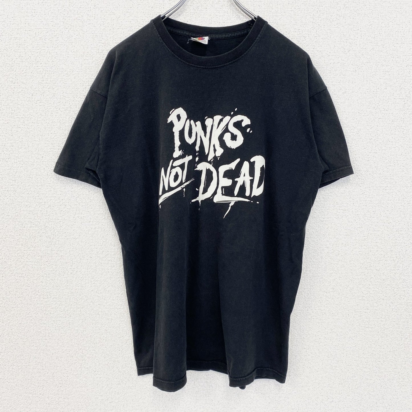 古着 used　FRUIT OF THE LOOM　半袖プリントTシャツ　カジュアル　クルーネック　黒色　レトロ　Mサイズ