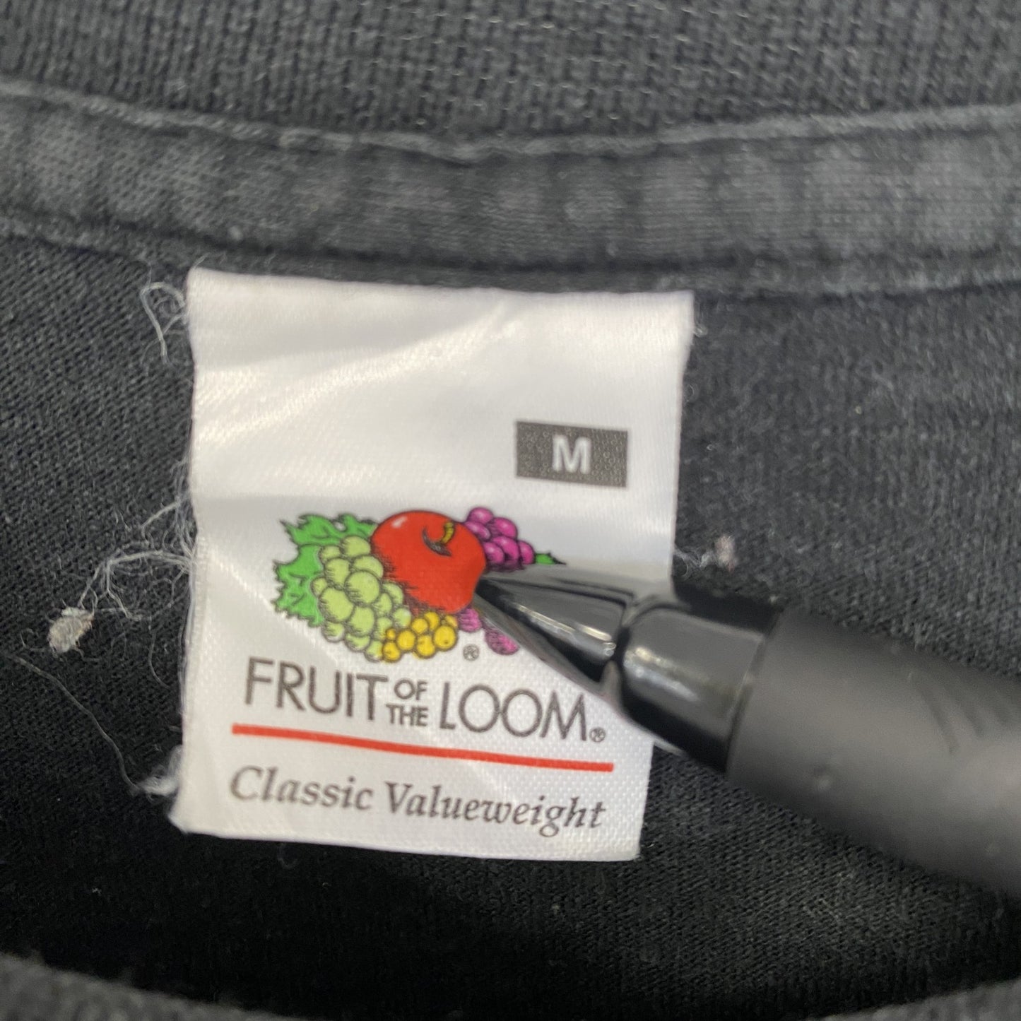 古着 used　FRUIT OF THE LOOM　半袖プリントTシャツ　カジュアル　クルーネック　黒色　レトロ　Mサイズ