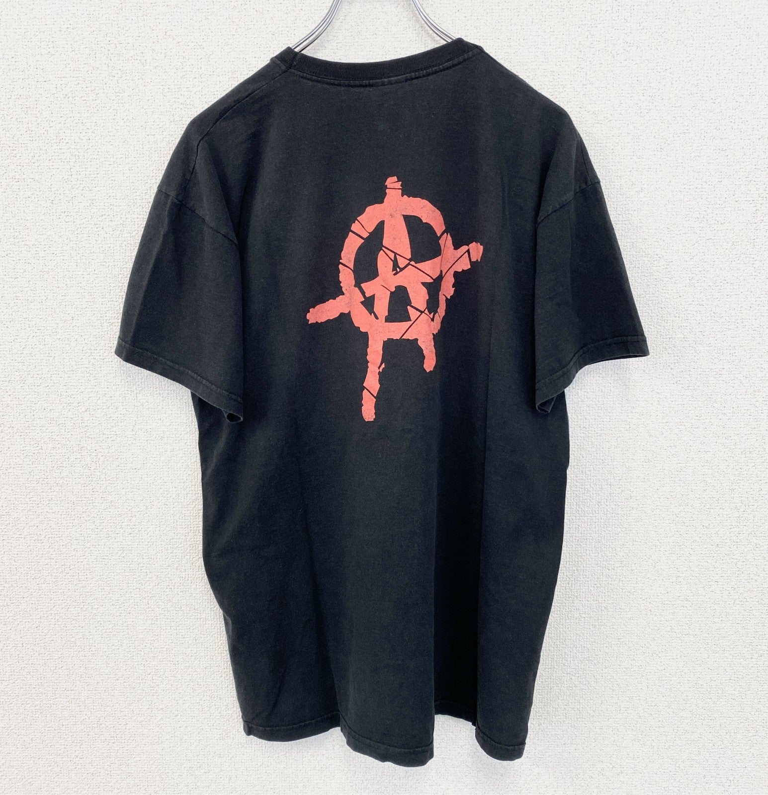 古着 used　FRUIT OF THE LOOM　半袖プリントTシャツ　カジュアル　クルーネック　黒色　レトロ　Mサイズ