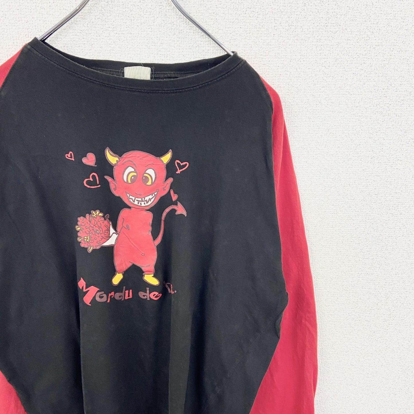 古着 used　長袖ラグランTシャツ　黒　ブラック　赤　カットソー　デビルプリント　キャラクター　ストリート　ロック系