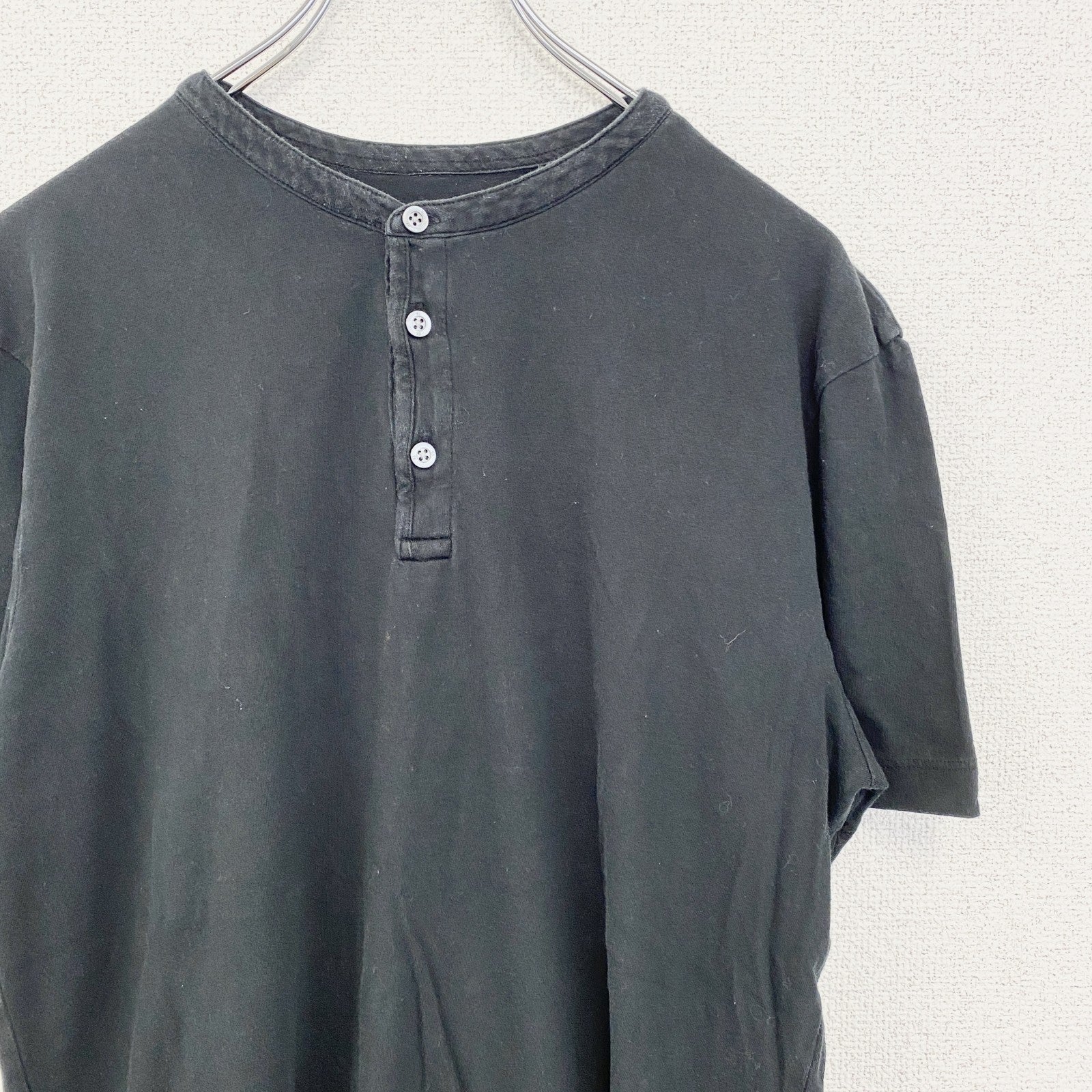 古着 used　BANANA REPUBLIC　半袖無地Tシャツ　ノームコア　シンプル　ヘンリーネック　黒色　レトロ　Mサイズ