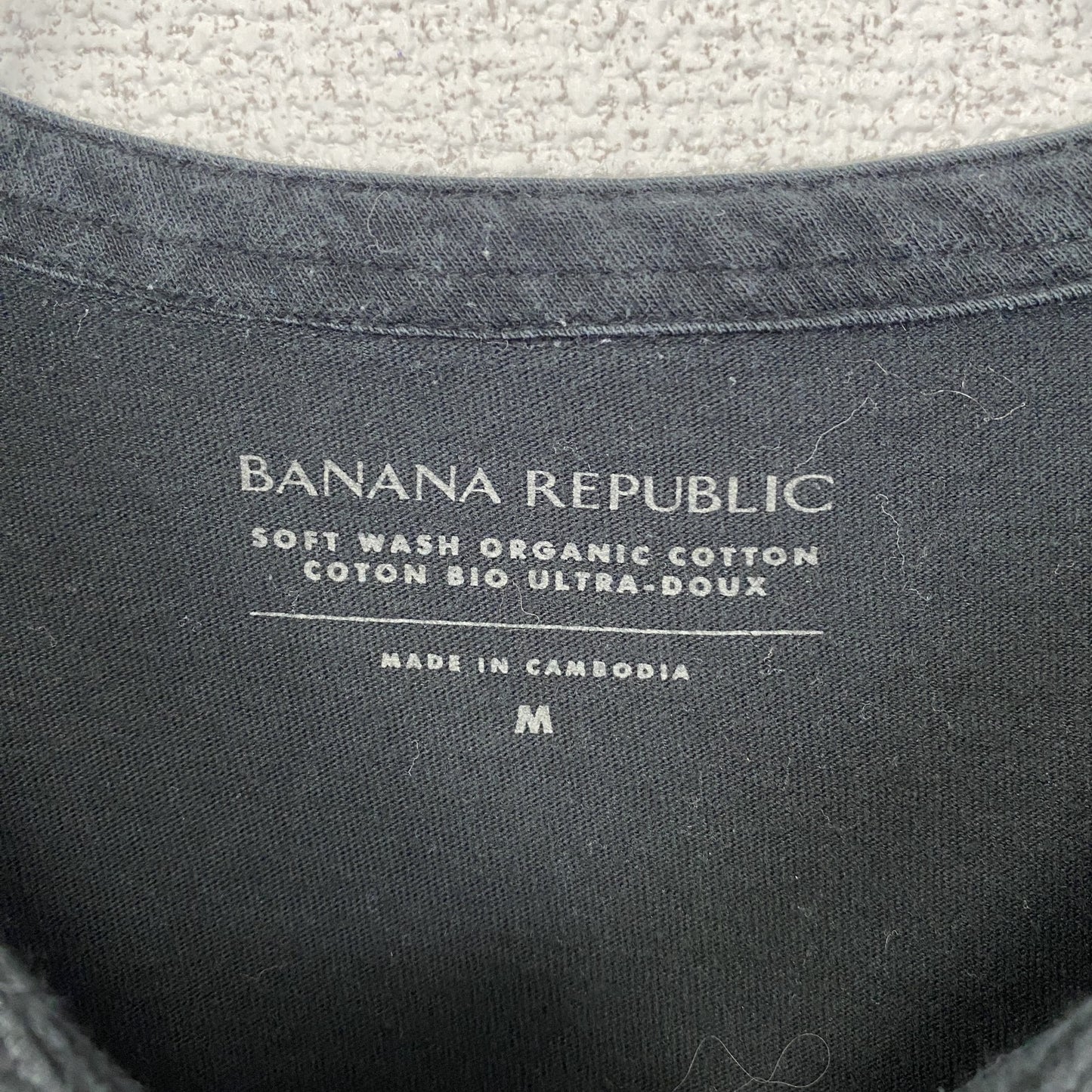 古着 used　BANANA REPUBLIC　半袖無地Tシャツ　ノームコア　シンプル　ヘンリーネック　黒色　レトロ　Mサイズ