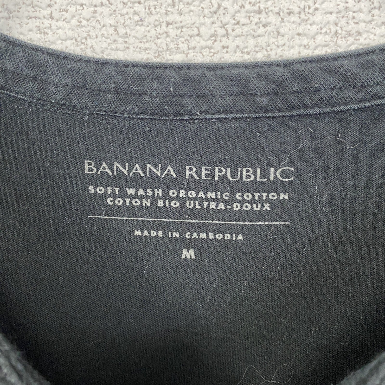 古着 used　BANANA REPUBLIC　半袖無地Tシャツ　ノームコア　シンプル　ヘンリーネック　黒色　レトロ　Mサイズ