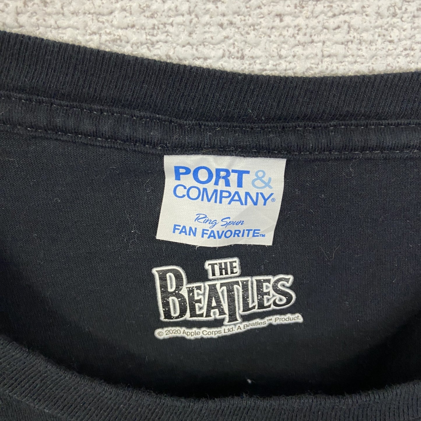 古着 used　THE BEATLES　ビートルズ　半袖バンドＴシャツ　ロゴプリント　黒　ブラック　 クルーネック　ロックT