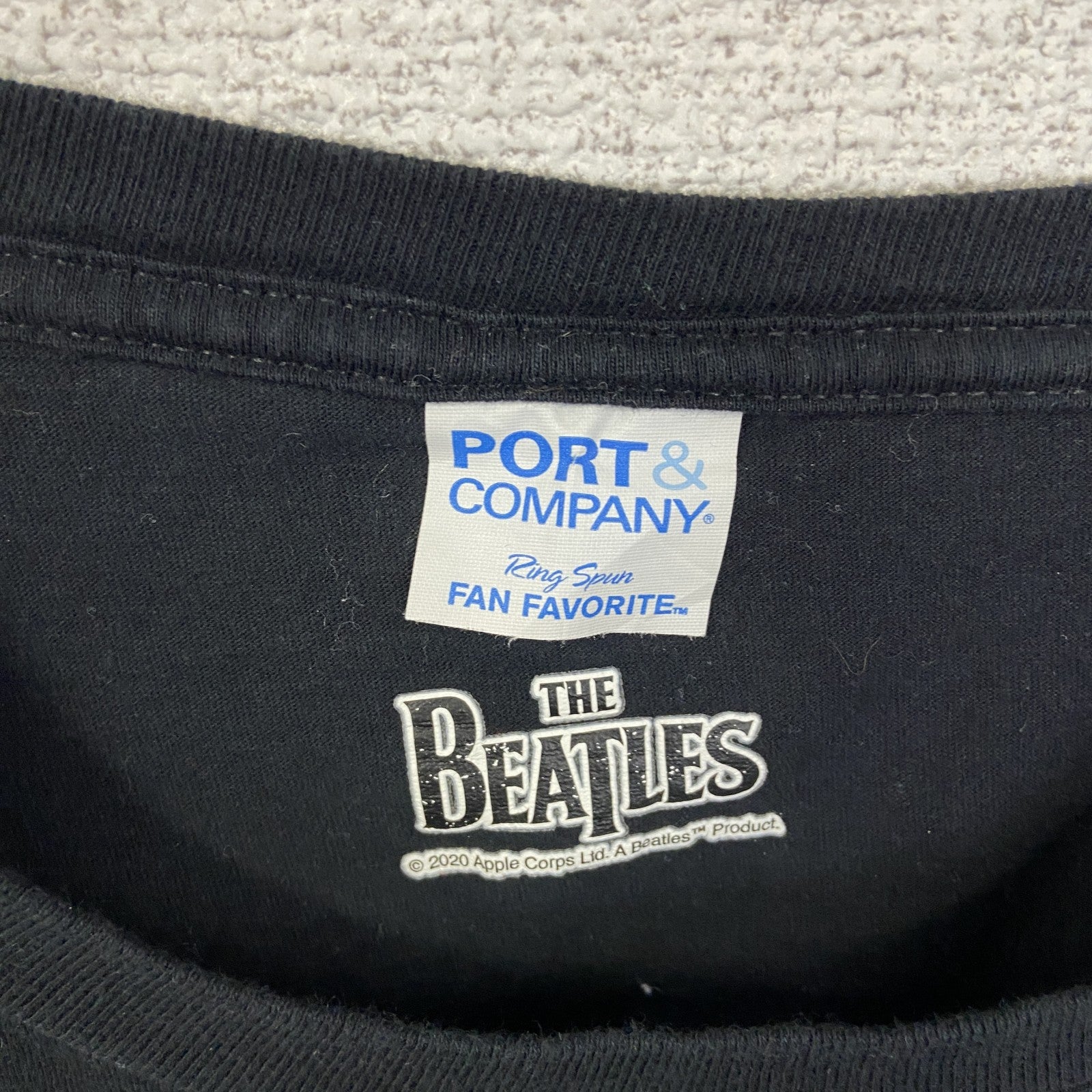 古着 used　THE BEATLES　ビートルズ　半袖バンドＴシャツ　ロゴプリント　黒　ブラック　 クルーネック　ロックT