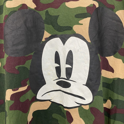 古着 used　Disney ディズニー　半袖迷彩柄ミッキープリントTシャツ　クルーネック　レトロ　刺繍ロゴ　カモ柄　Mサイズ