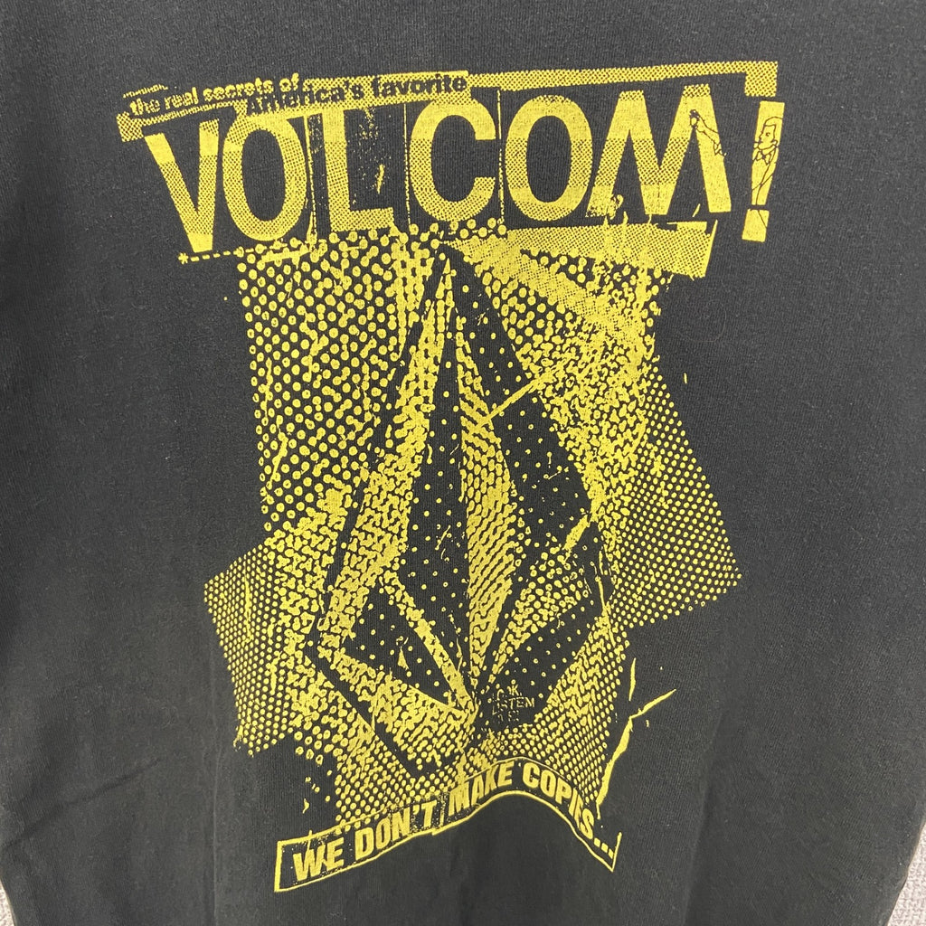 古着 used　VOLCOM　ボルコム　半袖ロゴプリントＴシャツ　黒　ブラック　レトロデザイン　ストリート　クルーネック　Sサイズ