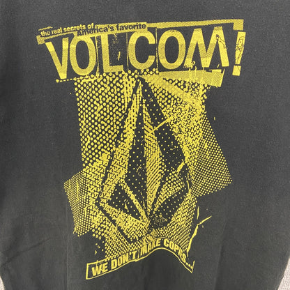 古着 used　VOLCOM　ボルコム　半袖ロゴプリントＴシャツ　黒　ブラック　レトロデザイン　ストリート　クルーネック　Sサイズ