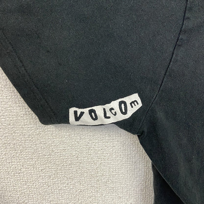 古着 used　VOLCOM　ボルコム　半袖ロゴプリントＴシャツ　黒　ブラック　レトロデザイン　ストリート　クルーネック　Sサイズ
