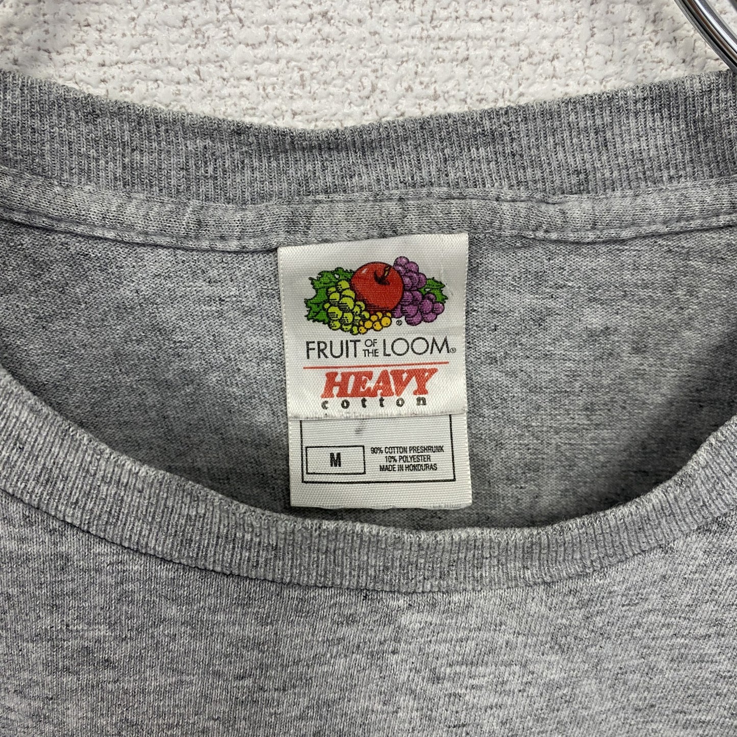 古着 used　FRUIT OF THE LOOM フルーツオブザルーム　半袖ワンポイントTシャツ　バックプリント　グレー　M