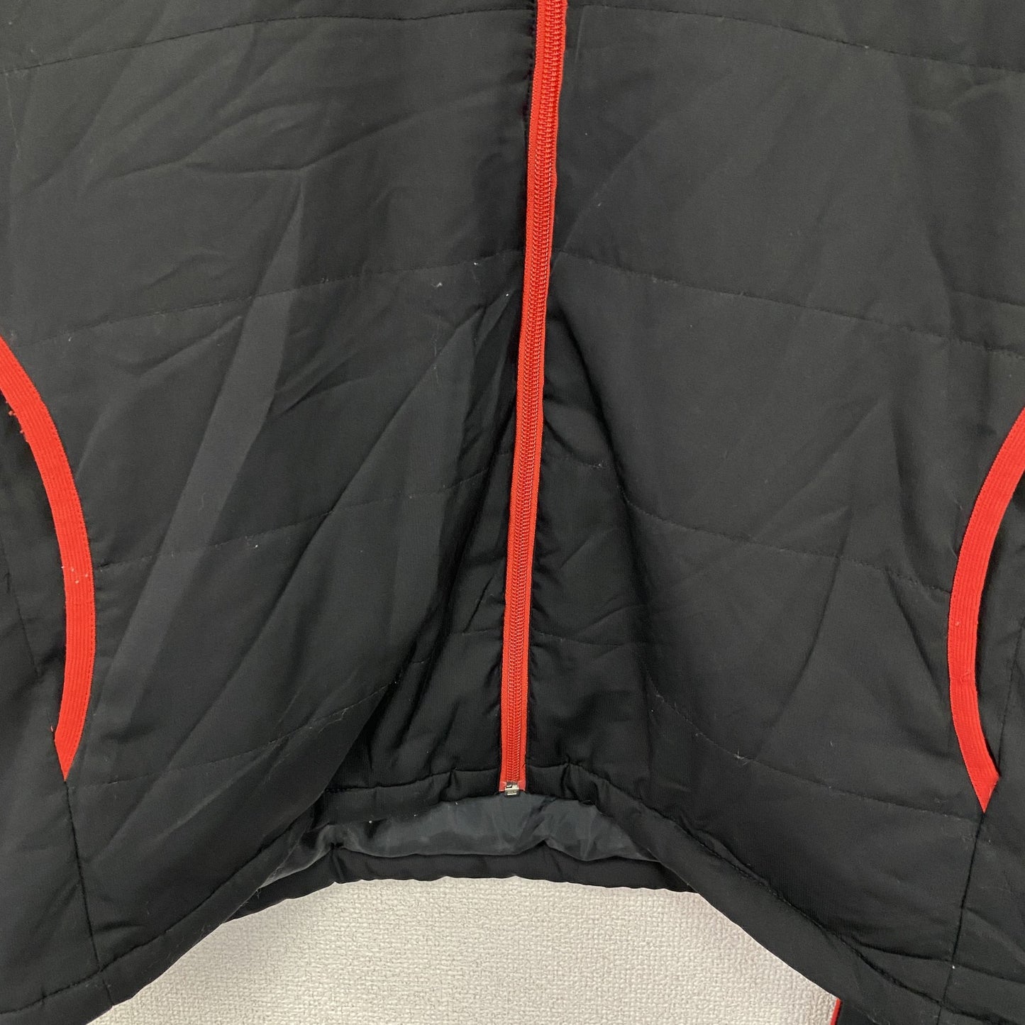 SRIXON　スリクソン　ジャージセットアップ　トラックジャケット　トラックパンツ　中綿入り　刺繍ロゴ　黒　ブラック　Lサイズ