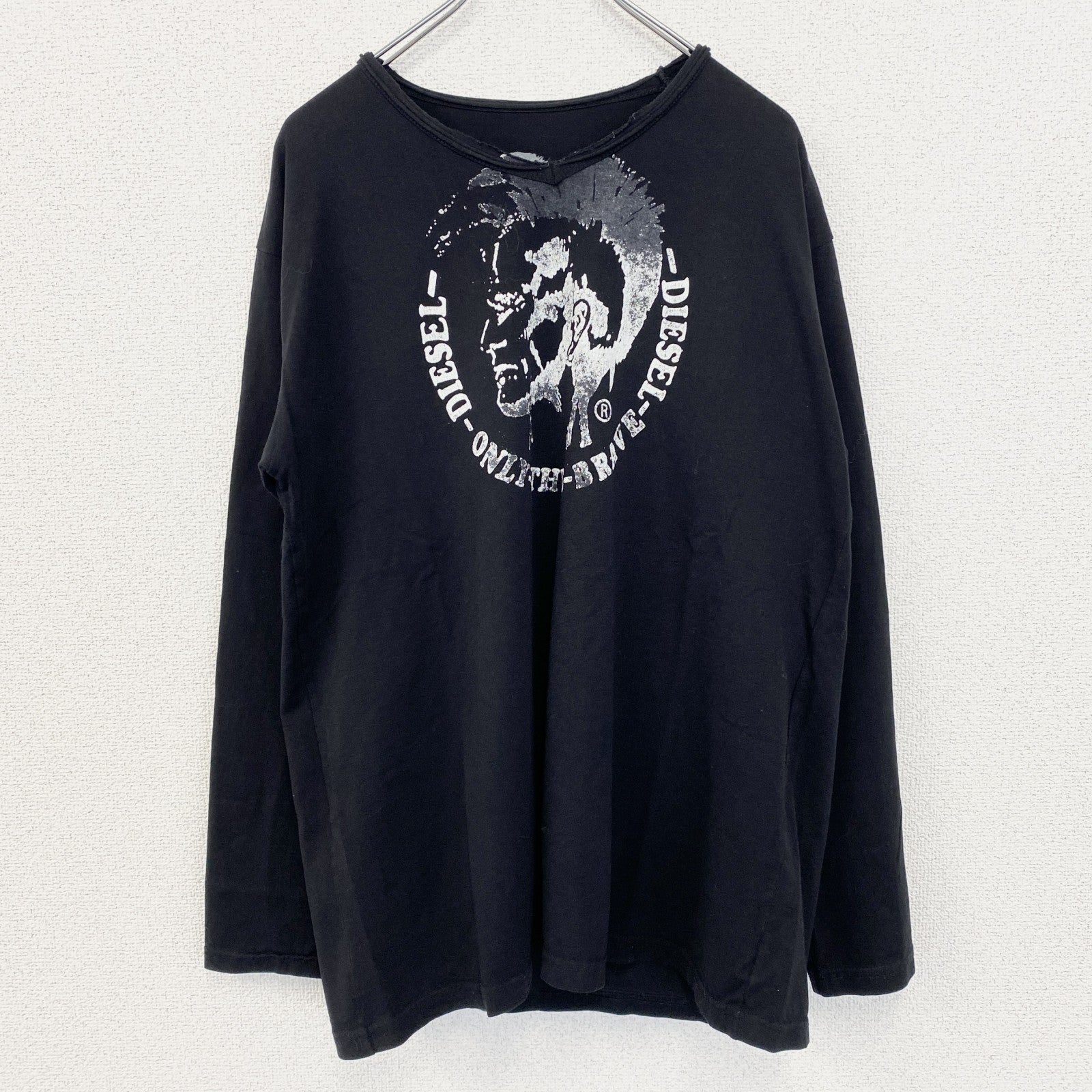 古着 used　DIESEL ディーゼル　長袖プリントTシャツ　カジュアルデザイン　クルーネック　黒　レトロ　3XLサイズ