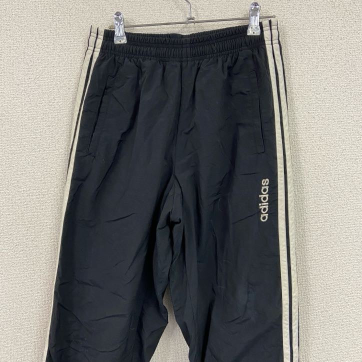 adidas　アディダス　トラックパンツ/ナイロンパンツ　黒　ブラック　M～Lサイズ
