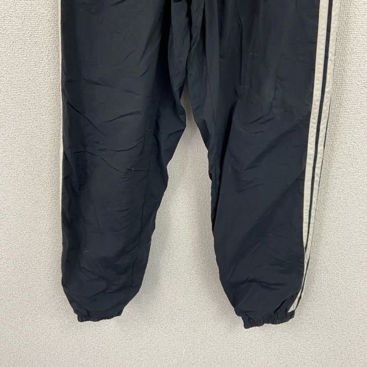 adidas　アディダス　トラックパンツ/ナイロンパンツ　黒　ブラック　M～Lサイズ