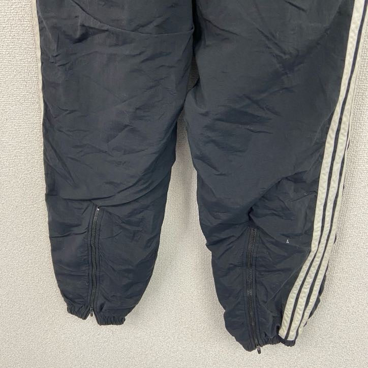 adidas　アディダス　トラックパンツ/ナイロンパンツ　黒　ブラック　M～Lサイズ