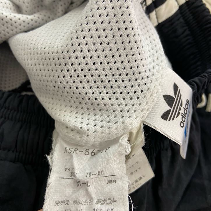 adidas　アディダス　トラックパンツ/ナイロンパンツ　黒　ブラック　M～Lサイズ